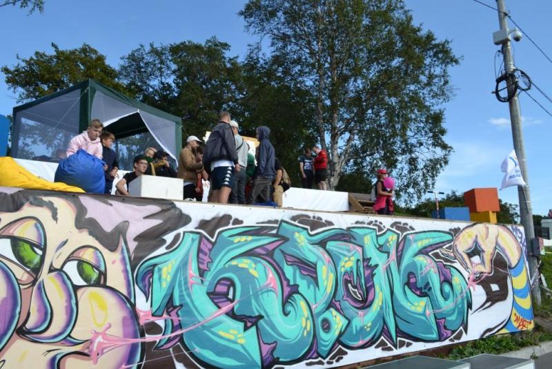 Дом молодежи на Urban Challenge: граффити, фото с футболистами и многое другое