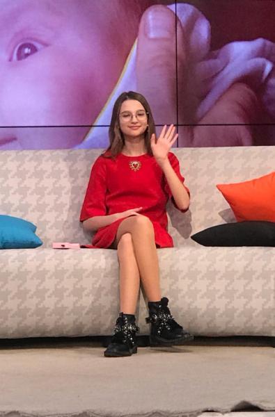 Лиза Анохина стала главной героиней программы о детях-блогерах на канале «Спас»