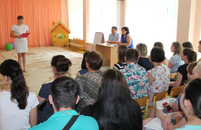 Активисты ОНФ в Мордовии провели с родителями дошкольников беседу на тему «Детство под защитой»
