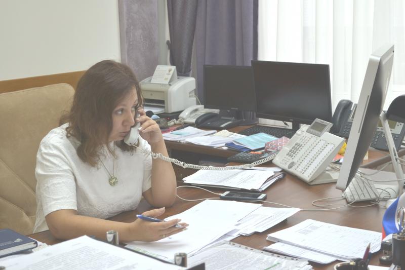 Руководитель Управления Росреестра ответила по телефону на вопросы многодетных семей