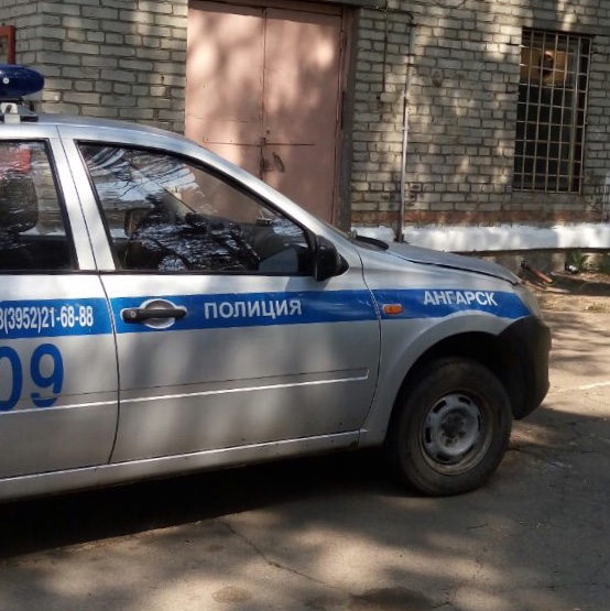 В Ангарске сотрудники ОВО Росгвардии задержали подозреваемого в тяжком преступлении на месте происшествия