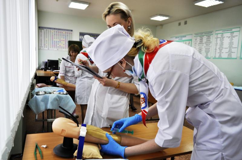 В честь юбилея медицинского колледжа в ХГУ выберут лучшую медсестру