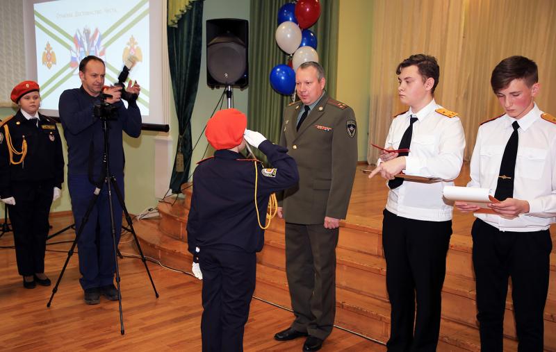 В Саранске представители Росгвардии приняли участие в церемонии посвящения в кадеты