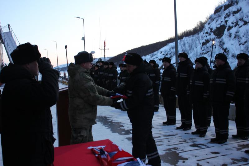 В Мурманске состоялось вручение новых флагов морских частей Росгвардии