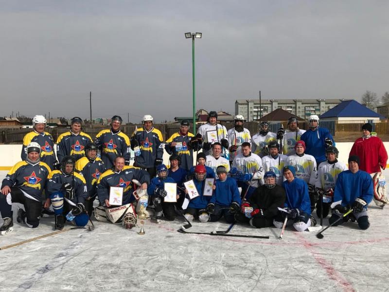 Турнир по хоккею памяти Г. Петрова провели горняки разреза «Восточный» в поселке Дровяная