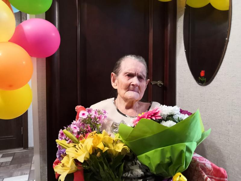 Владимир Семенов поздравил со 100-летним юбилеем труженицу тыла Лоскутову Татьяну Тимофеевну