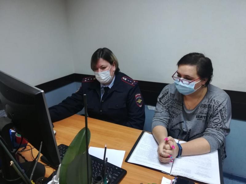 Полицейские Зеленограда провели онлайн-лекцию с учениками 9-х и 11-х классов