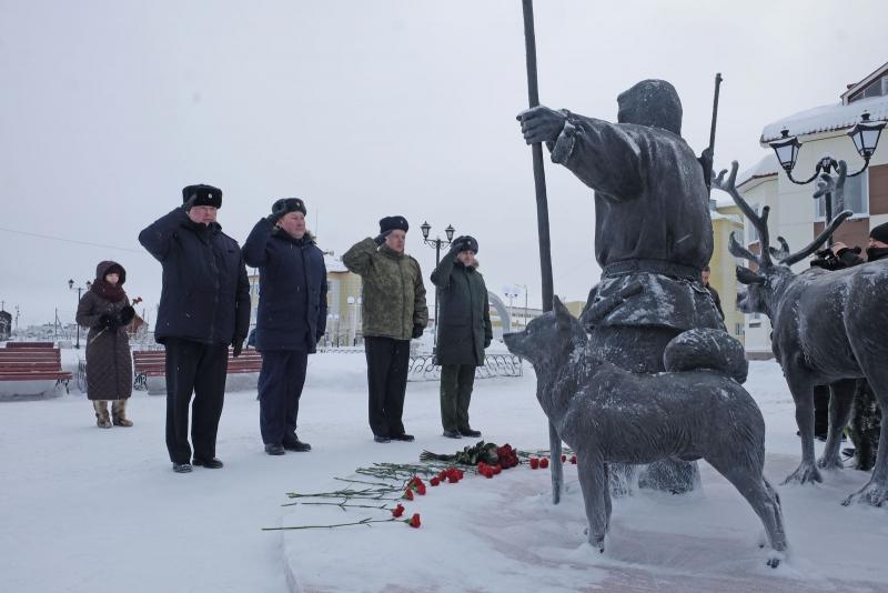 23 февраля в Нарьян-Маре почтили память защитников Отечества