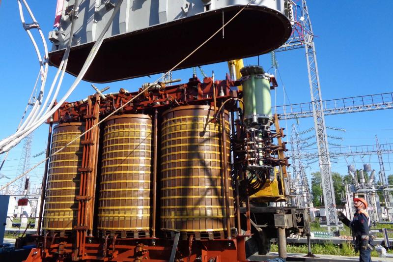 Энергетики завершили ремонт подстанции, питающей одну из крупнейших нефтегазодобывающих территорий России