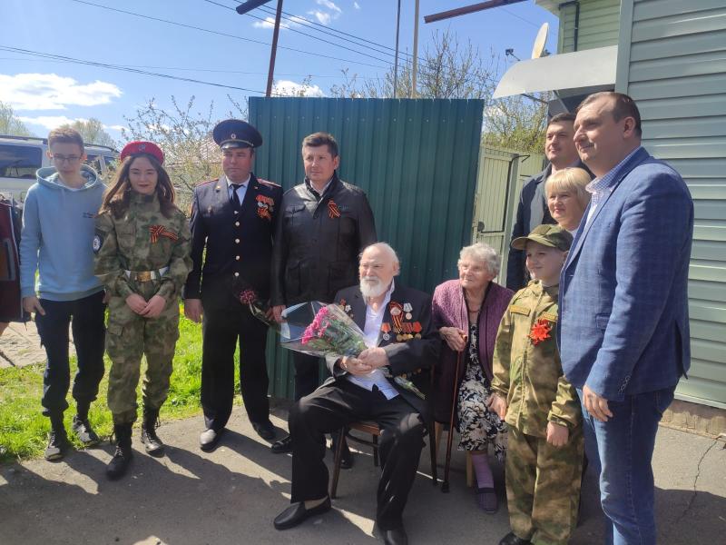 Росгвардейцы поздравили ветеранов Великой Отечественной войны в Тамбовской области