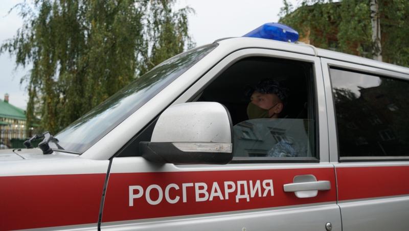 В Кирове росгвардейцы задержали граждан, подозреваемых в вымогательстве