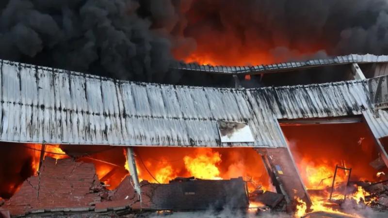 При пожаре в гипермаркете OBI в Химках погиб охранник