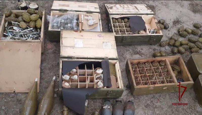 За месяц росгвардейцы обнаружили в ЛНР более 400 тысяч боеприпасов и свыше 30 тонн взрывчатки