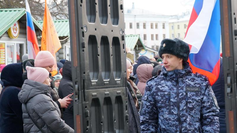 В Кирове росгвардейцы приняли участие в обеспечении безопасности митинга «Русская весна»
