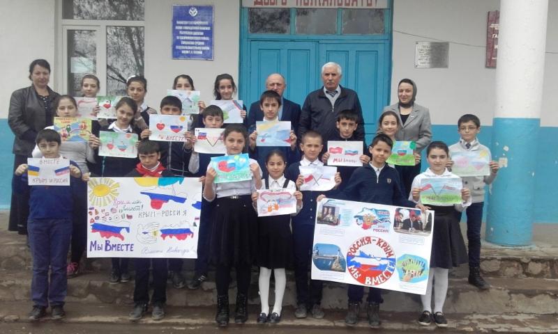 Дагестанские «фронтовики» провели открытые уроке на тему воссоединения Крыма и России в школах Магарамкентского района